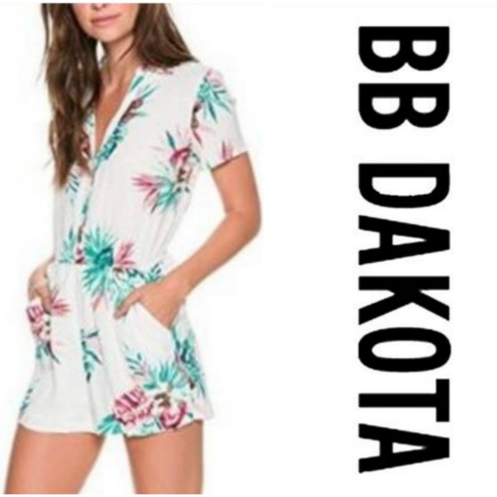 BB Dakota Aleena Tropical Print Romper Small